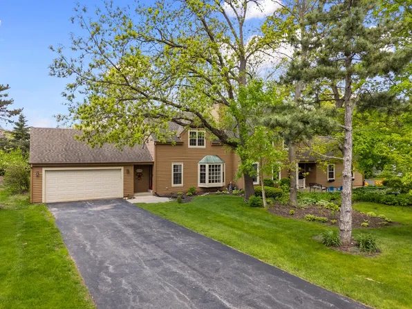 4055 Stonewood COURT, Brookfield, WI 53045