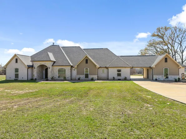 311 Belgian St, Gilmer, TX 75645