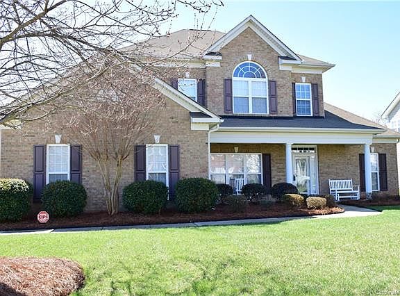 2nd image of 852 Pinkney Pl