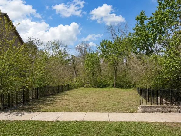 2820 Burlington Ave, Lisle, IL 60532