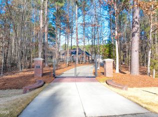 2769 Weaver Hill Dr, Apex, NC 27502