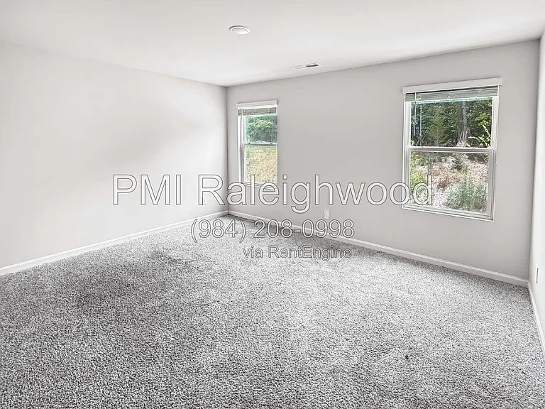 671 Rolling Fields Dr — Photo 6