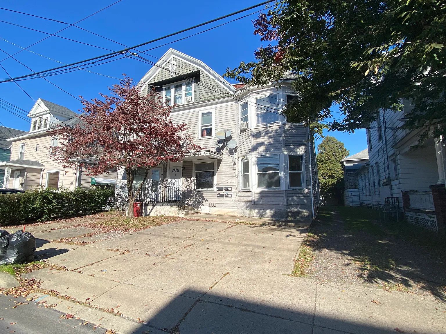 2 bed, 800 sqft, $1,000 — Photo 1