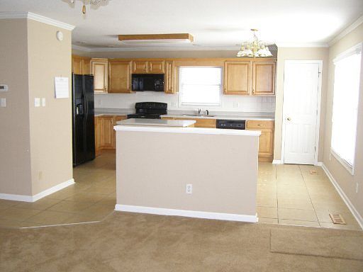 2nd image of 923 Trent Ln