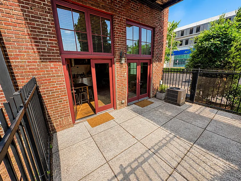 1000 E 18th Ave #100 — Photo 2
