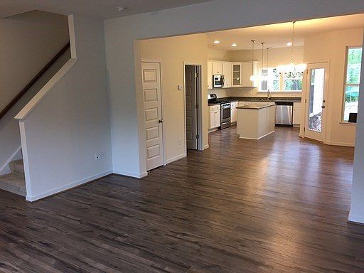 1st image of 2411 Marions Ln