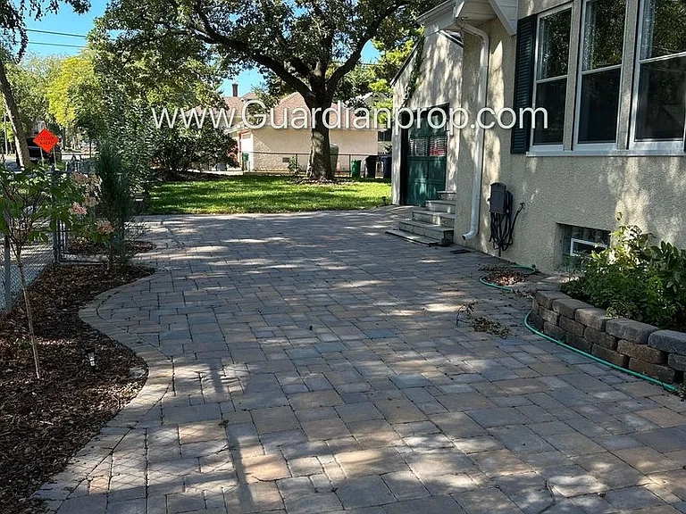 3956 45th Ave S — Photo 26