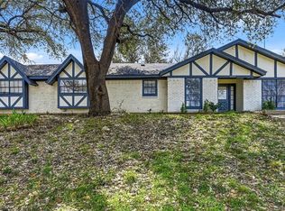 1717 Austrian Rd, Grand Prairie, TX 75050