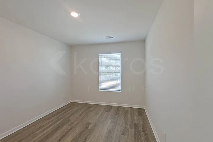 111 Overstreet Way — Photo 14