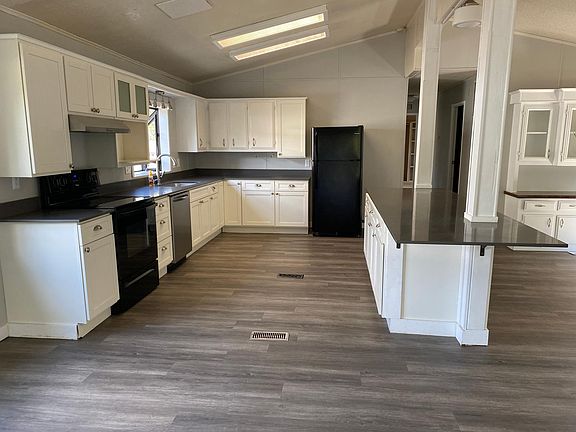 5th image of 2120 Kent Ave W