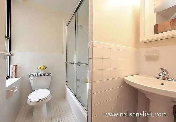 4th image of 287 19th St #4