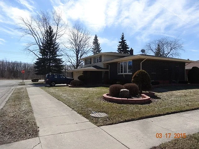 2339 185th Ct photo 1
