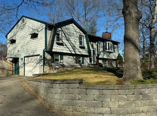 7 Adams Dr, Coventry, RI 02816