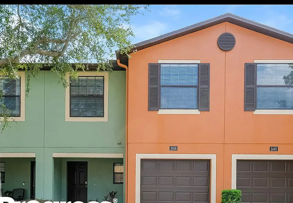 2425 Hibiscus Bay Ln
