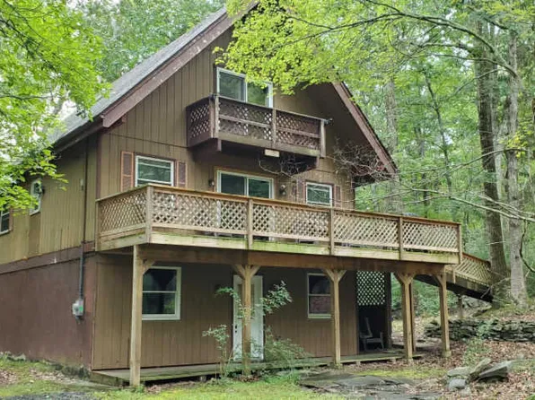 102 Fern Ln, Milford, PA 18328