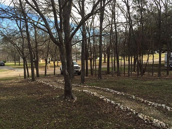 3rd image of 302 County Road 1630