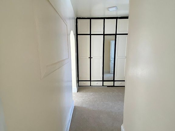 4th image of 528 Ferry Ave #2