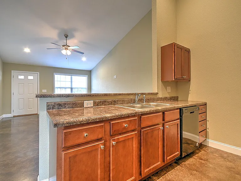 53 Sutter Pl — Photo 4