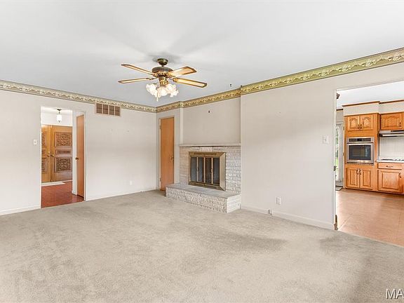 5th image of 10215 Dovercrest Dr