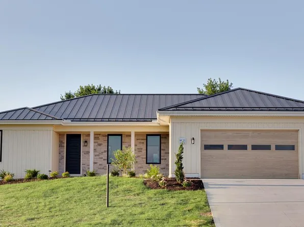 21 Betty Dr, Bellville, OH 44813