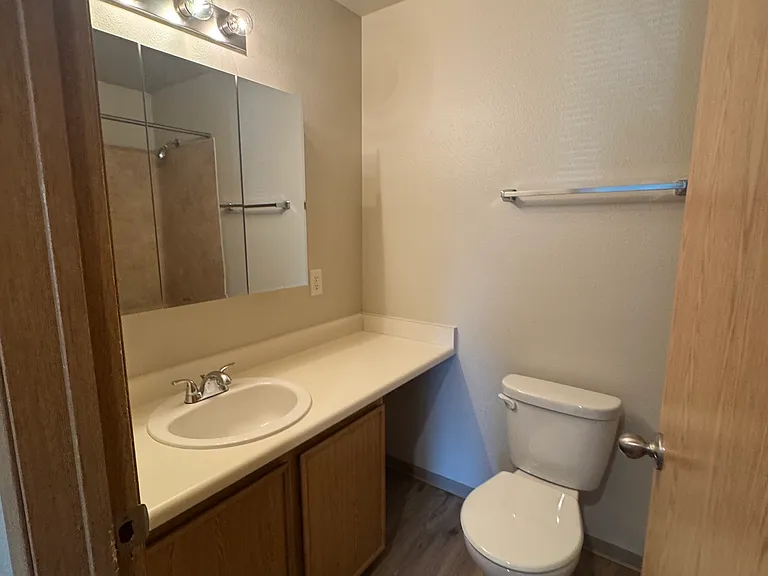 The Lexington Apartments — Photo 37