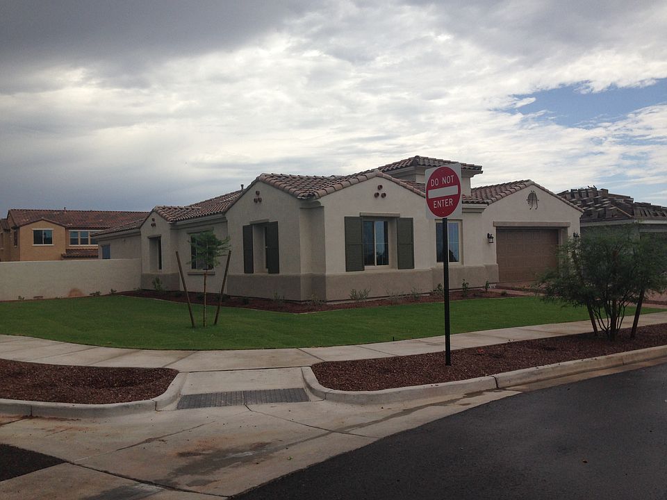 1st image of 2747 N Beverly Pl