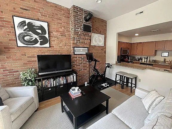 1st image of 71 Appleton St #2B