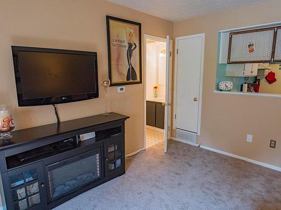 5th image of 3220 Summerdale Ln