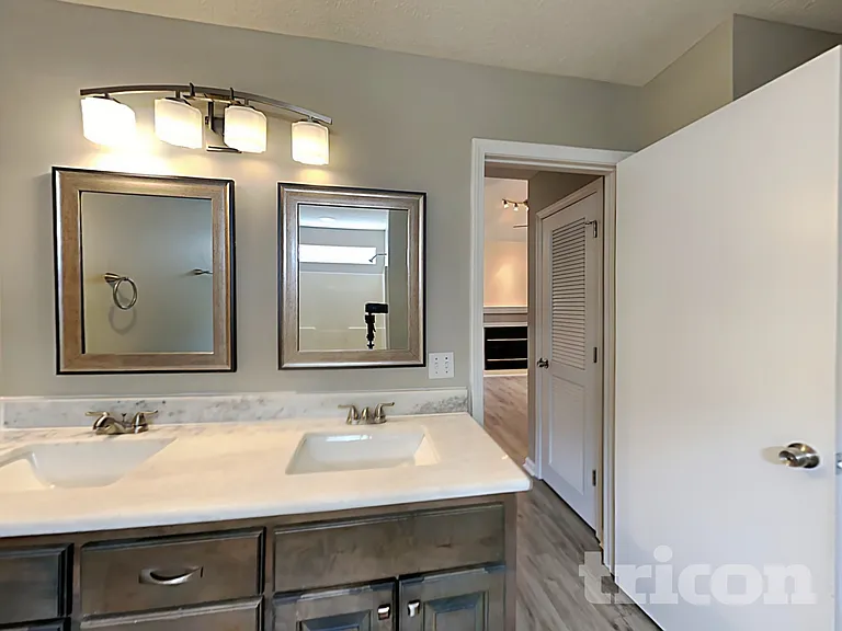 5713 Briarwick Ct — Photo 9