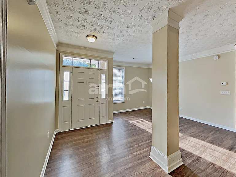 2319 Clipper Ln — Photo 10