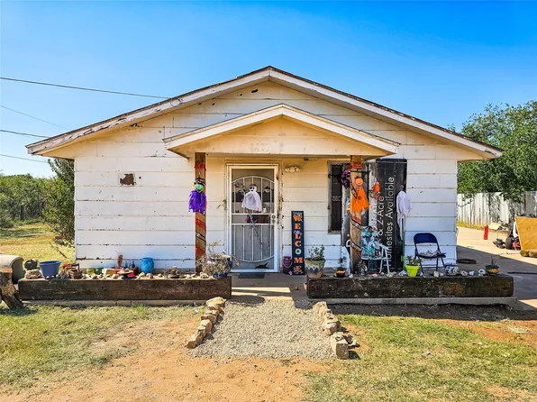 1618 Roberts St, Sweetwater, TX 79556