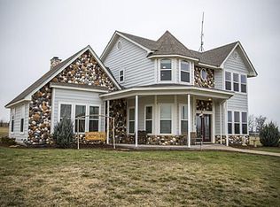 3216 Shoreview Dr, Cleburne, TX 76033