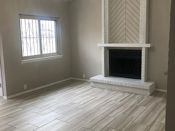 4th image of 4873 Maureen Cir