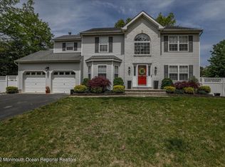 33 National Ave, Brick, NJ 08724