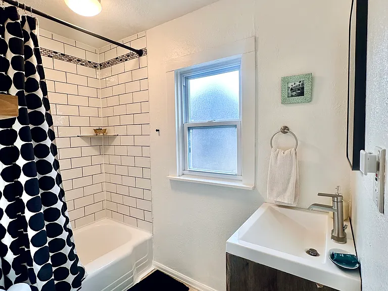 3474 W Lehigh Ave — Photo 39