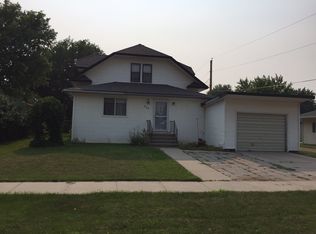 505 S. 2nd St., Parkston, SD 57366