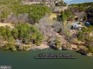 7272 Cooper Point Rd, Bozman, MD 21612