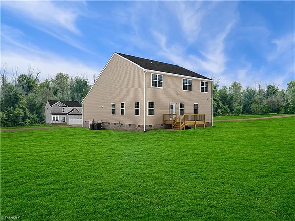 3rd image of 6407 Gardenview Rd #33