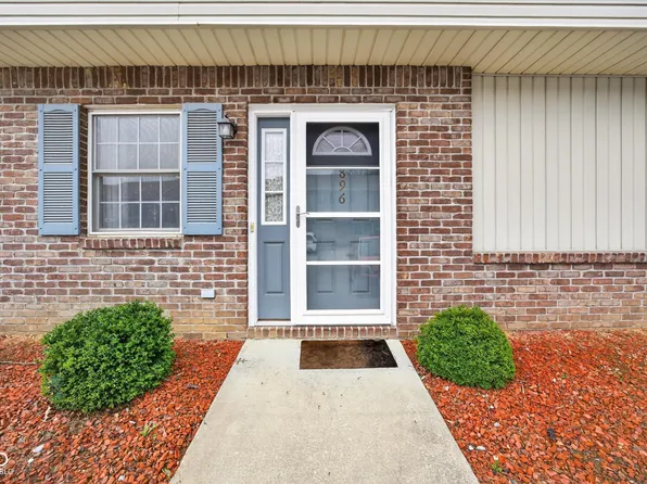 896 E Sherwood Hills Dr, Bloomington, IN 47401