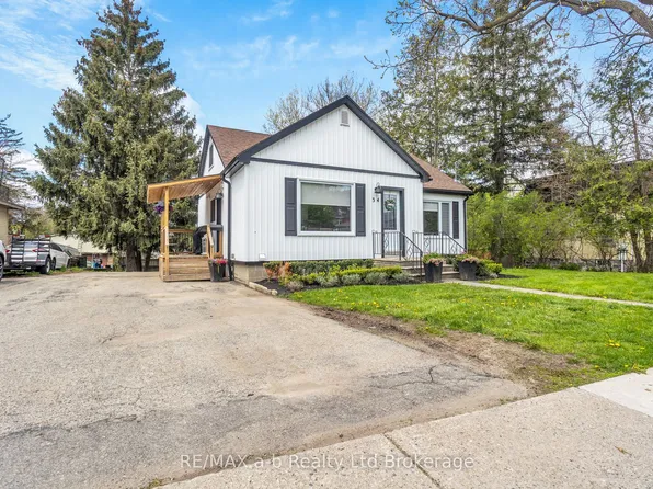 34 Dover St, Woodstock, ON N4S 3L8