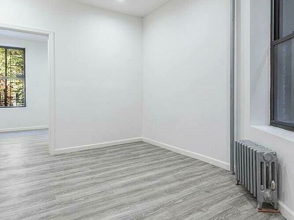 2nd image of 172 Thompson St APT 3R