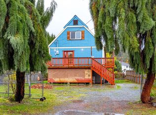 84 Lakeview Ave, Lake Cowichan, BC V0R 2G0