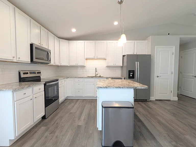 1117 Baseball Dr — Photo 21