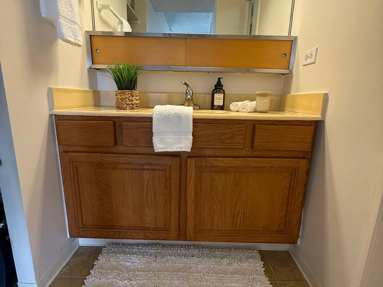 Aiea 1BR Condo Near Pearlridge - Parking & Utilities Included — Photo 3