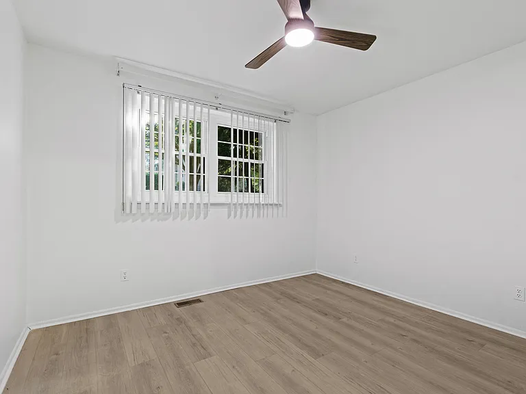 211 Crocker Dr #1-B — Photo 15