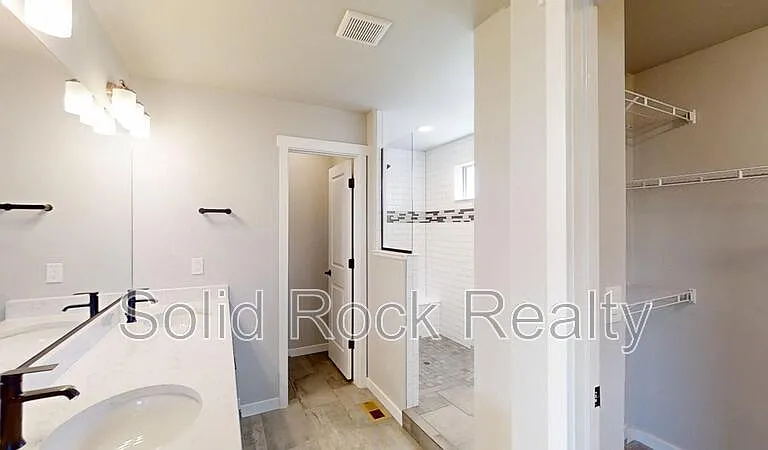 7621 Red River Way — Photo 13