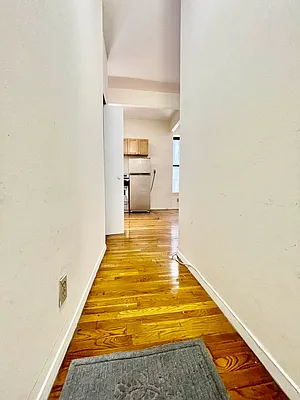 Rented by HOLTON REAL ESTATE INC. | media 15