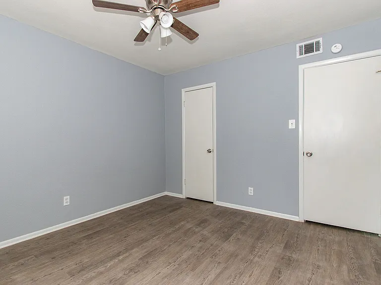 4320 Wesley St — Photo 7