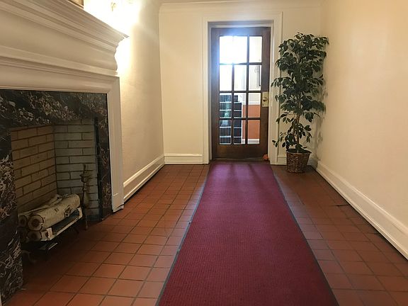 4th image of 1724 W Estes Ave APT 1E