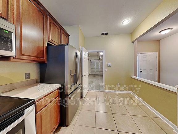 4th image of 2241 Stockton Dr